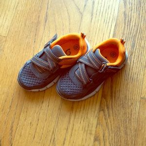 Tennis shoes Toddler boy size 8